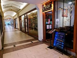 Burlington Square (D7), Retail #460329301